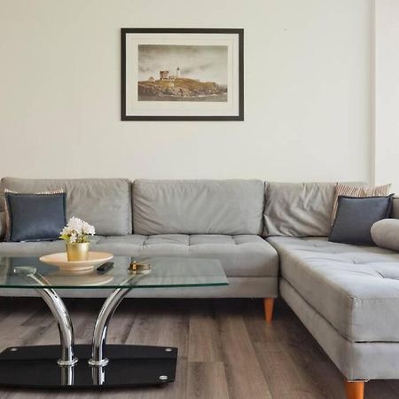 Big Apartment Next To Gordon Beach Plus Free Parking Tel Aviv Buitenkant foto