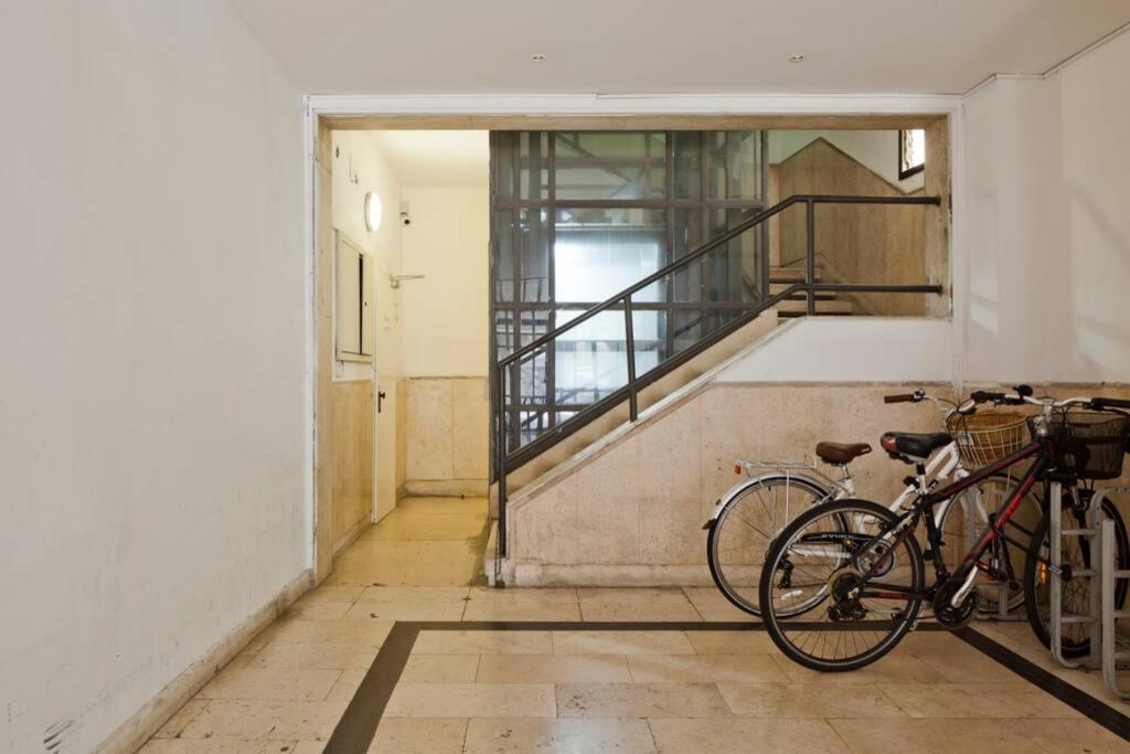Big Apartment Next To Gordon Beach Plus Free Parking Tel Aviv Buitenkant foto