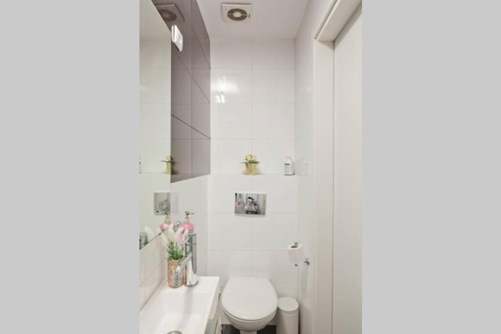Big Apartment Next To Gordon Beach Plus Free Parking Tel Aviv Buitenkant foto