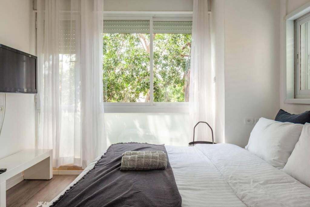 Big Apartment Next To Gordon Beach Plus Free Parking Tel Aviv Buitenkant foto